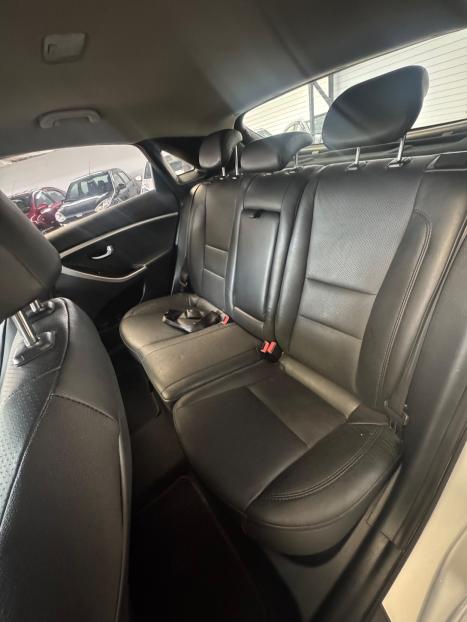 HYUNDAI I30 1.8 16V 4P, Foto 9