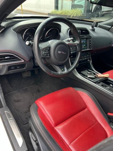 JAGUAR XE 2.0 16V 4P R-SPORT 250 TURBO AUTOMTICO, Foto 7