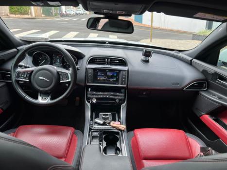 JAGUAR XE 2.0 16V 4P R-SPORT 250 TURBO AUTOMTICO, Foto 9