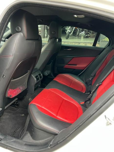 JAGUAR XE 2.0 16V 4P R-SPORT 250 TURBO AUTOMTICO, Foto 13