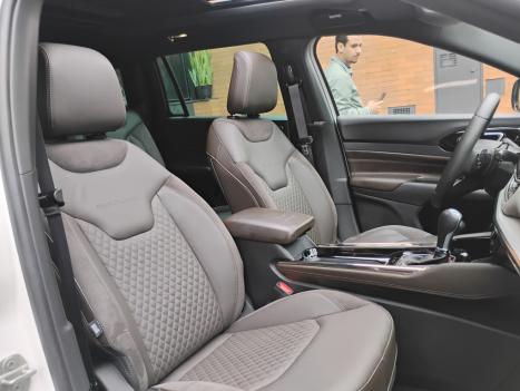 JEEP Commander 2.0 16V 4P TD380 OVERLAND TURBO DIESEL AUTOMTICO, Foto 18