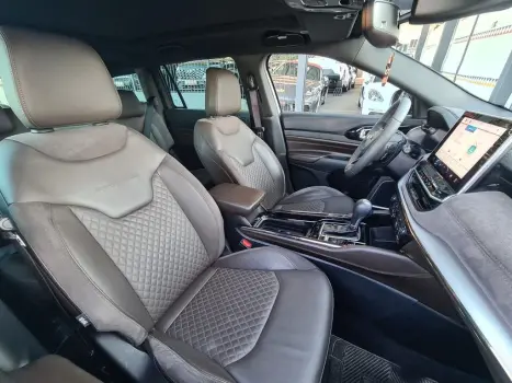 JEEP Commander 2.0 16V 4P TD380 OVERLAND TURBO DIESEL AUTOMTICO, Foto 13