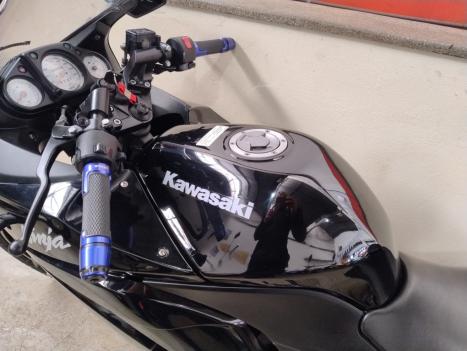 KAWASAKI Ninja 250 R, Foto 3