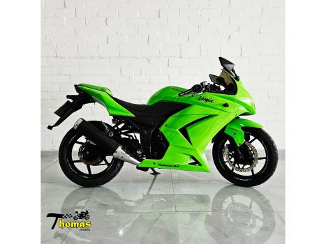 KAWASAKI Ninja 250 R, Foto 1