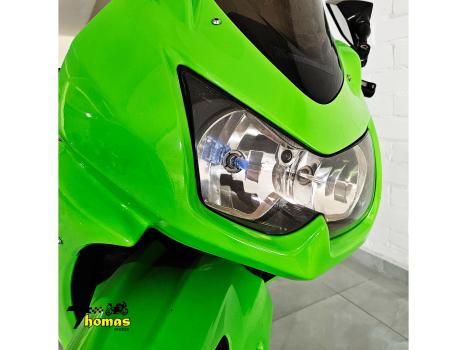 KAWASAKI Ninja 250 R, Foto 2