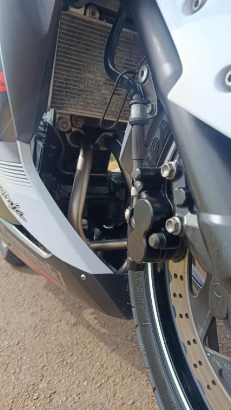 KAWASAKI Ninja 300 , Foto 10