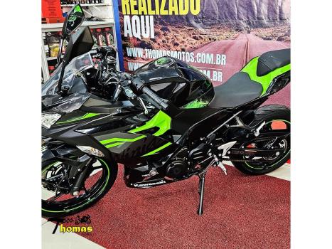 KAWASAKI Ninja 400 , Foto 10