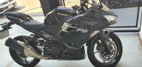 KAWASAKI Ninja 400 , Foto 1