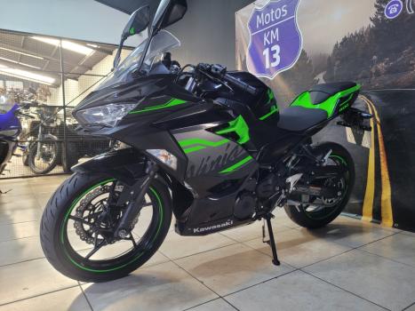 KAWASAKI Ninja 400 , Foto 4