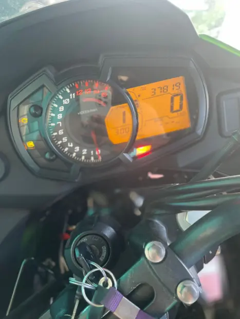KAWASAKI Versys 300 , Foto 7
