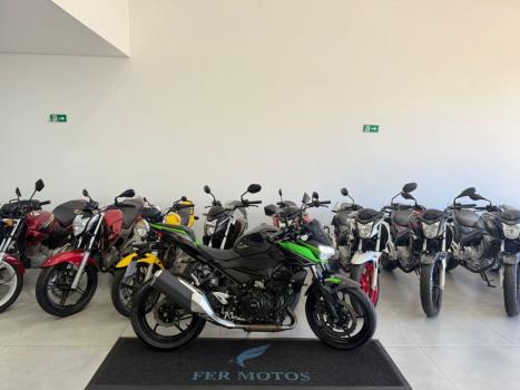 KAWASAKI Z 400 ABS, Foto 1