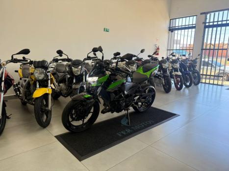 KAWASAKI Z 400 ABS, Foto 2