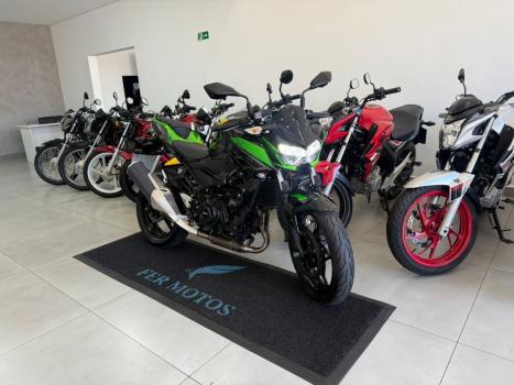 KAWASAKI Z 400 ABS, Foto 5
