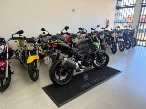 KAWASAKI Z 400 ABS, Foto 6