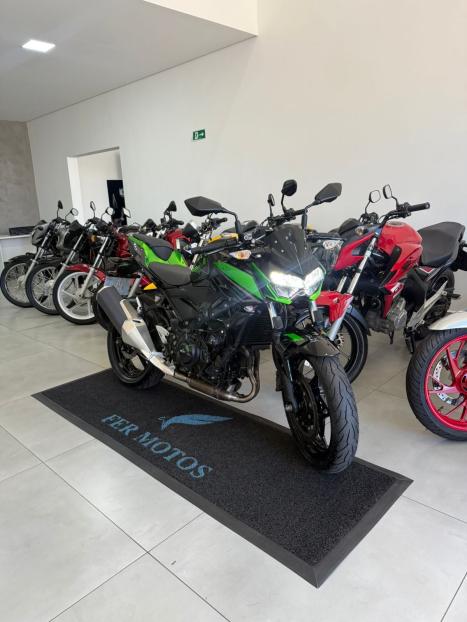 KAWASAKI Z 400 ABS, Foto 7