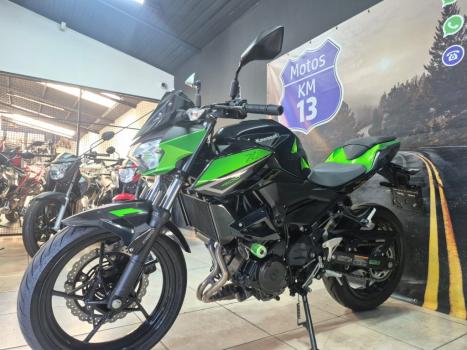 KAWASAKI Z 400 ABS, Foto 3