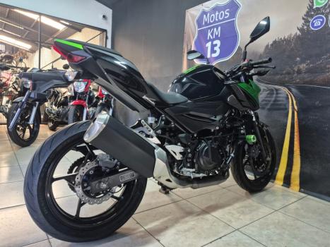 KAWASAKI Z 400 ABS, Foto 6