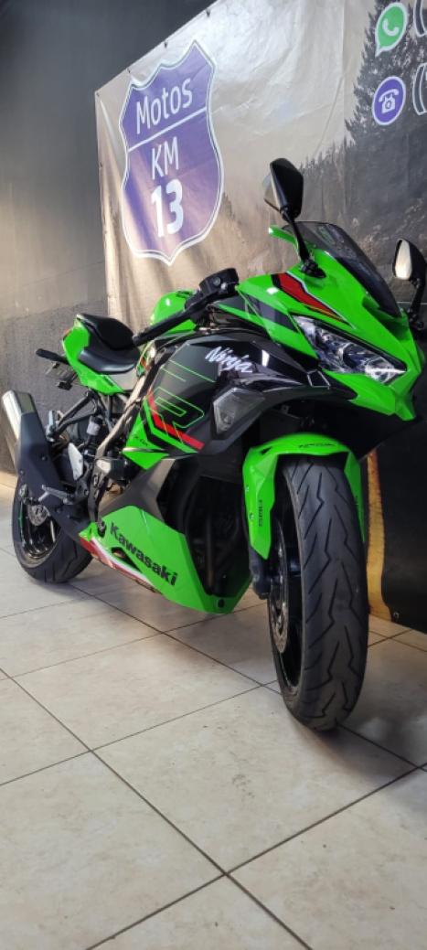 KAWASAKI ZX-4R , Foto 2