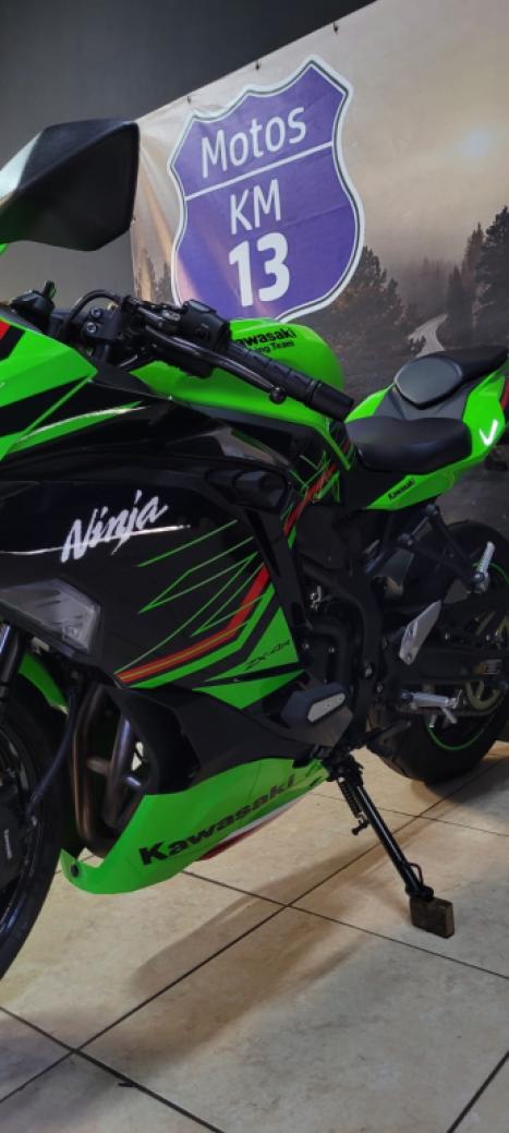 KAWASAKI ZX-4R , Foto 4