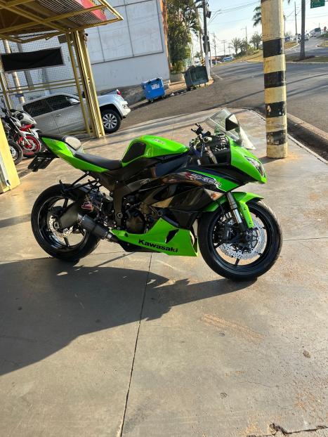 KAWASAKI ZX 6 R 600, Foto 2