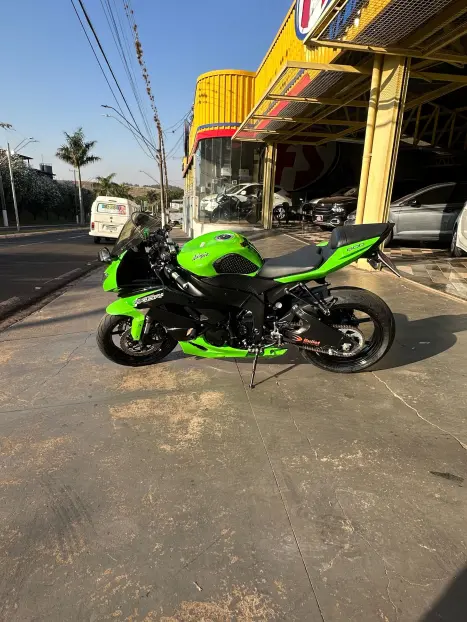 KAWASAKI ZX 6 R 600, Foto 3
