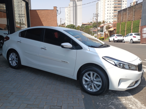 KIA Cerato Sedan 1.6 16V 4P SX AUTOMTICO, Foto 2