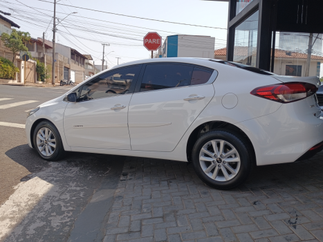 KIA Cerato Sedan 1.6 16V 4P SX AUTOMTICO, Foto 4