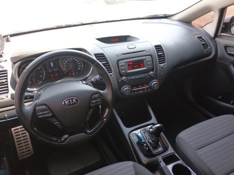 KIA Cerato Sedan 1.6 16V 4P SX AUTOMTICO, Foto 11