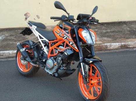 KTM 390 Duke , Foto 2