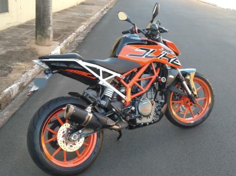 KTM 390 Duke , Foto 3