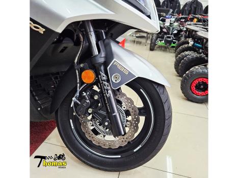 KYMCO Downtown 300i ABS, Foto 4