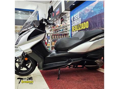 KYMCO Downtown 300i ABS, Foto 9