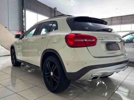 MERCEDES-BENZ GLA 200 1.6 16V 4P FLEX CGI VISION TURBO AUTOMTICO, Foto 4