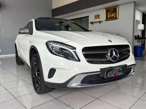 MERCEDES-BENZ GLA 200 1.6 16V 4P CGI VISION TURBO AUTOMTICO, Foto 3