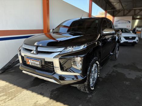 MITSUBISHI L 200 2.5 SPORT HPE 4X4 CABINE DUPLA TURBO INTECOOLER, Foto 2