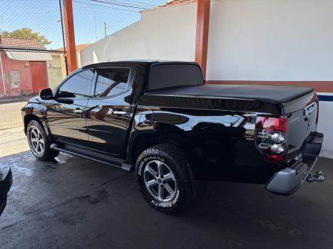 MITSUBISHI L 200 2.5 SPORT HPE 4X4 CABINE DUPLA TURBO INTECOOLER, Foto 7
