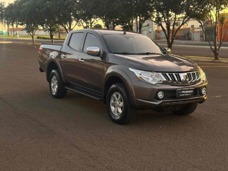 MITSUBISHI L 200 Savana 3.2 16V 4P 4X4 TURBO DIESEL INTECOOLER AUTOMTICO, Foto 8