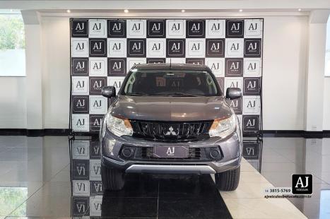 MITSUBISHI L 200 Triton 2.4 16V SPORT GLS CABINE DUPLA TURBO DIESEL AUTOMTICO, Foto 2