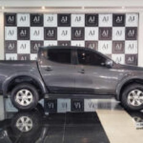 MITSUBISHI L 200 Triton 2.4 16V SPORT GLS CABINE DUPLA TURBO DIESEL AUTOMTICO, Foto 4