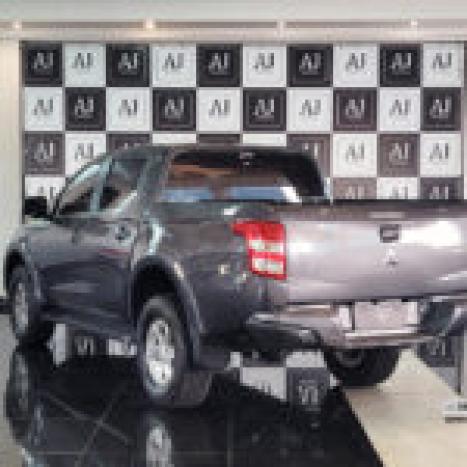 MITSUBISHI L 200 Triton 2.4 16V SPORT GLS CABINE DUPLA TURBO DIESEL AUTOMTICO, Foto 6