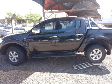 MITSUBISHI L 200 Triton 3.2 16V HPE 4X4 CABINE DUPLA TURBO DIESEL INTERCOOLER AUTOMTICO, Foto 2