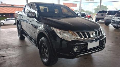 MITSUBISHI L 200 Triton 2.4 16V SPORT HPE 4X4 CABINE DUPLA TURBO DIESEL AUTOMTICO, Foto 2