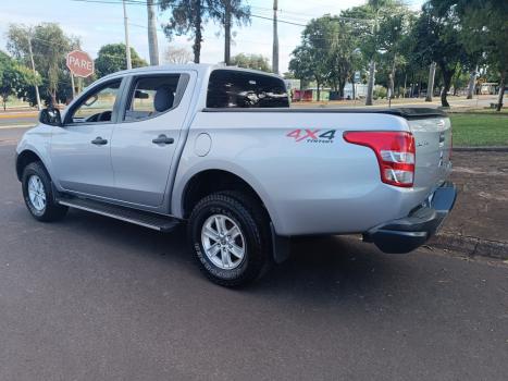 MITSUBISHI L 200 Triton 3.2 16V GL 4X4 CABINE DUPLA TURBO DIESEL INTERCOOLER, Foto 6