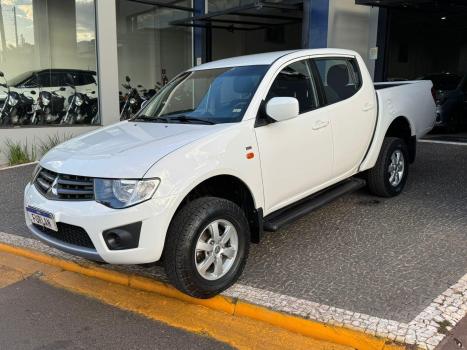 MITSUBISHI L 200 Triton 3.2 16V GLX 4X4 CABINE DUPLA TURBO DIESEL INTERCOOLER, Foto 2