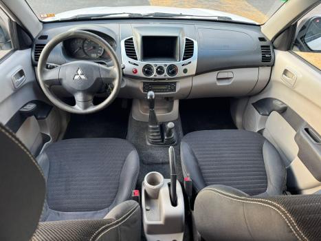 MITSUBISHI L 200 Triton 3.2 16V GLX 4X4 CABINE DUPLA TURBO DIESEL INTERCOOLER, Foto 6
