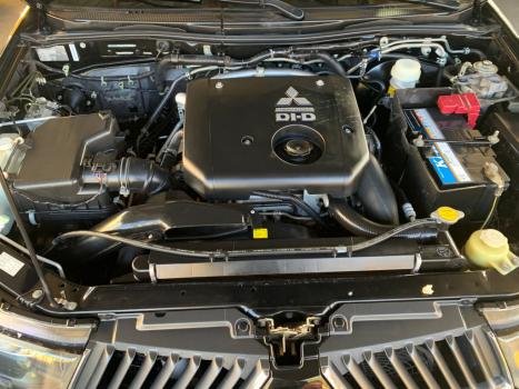 MITSUBISHI L 200 Triton 3.2 16V HPE 4X4 CABINE DUPLA TURBO DIESEL INTERCOOLER AUTOMTICO, Foto 3