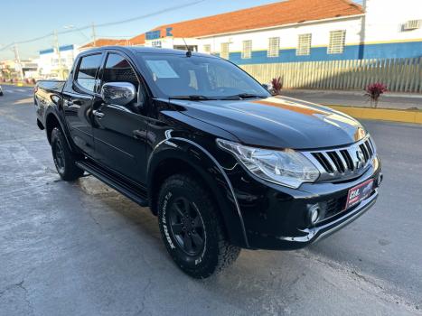 MITSUBISHI L 200 Triton 2.4 16V SPORT HPE TOP 4X4 CABINE DUPLA TURBO DIESEL AUTOMTICO, Foto 2