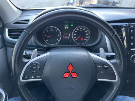 MITSUBISHI L 200 Triton 2.4 16V SPORT HPE TOP 4X4 CABINE DUPLA TURBO DIESEL AUTOMTICO, Foto 16