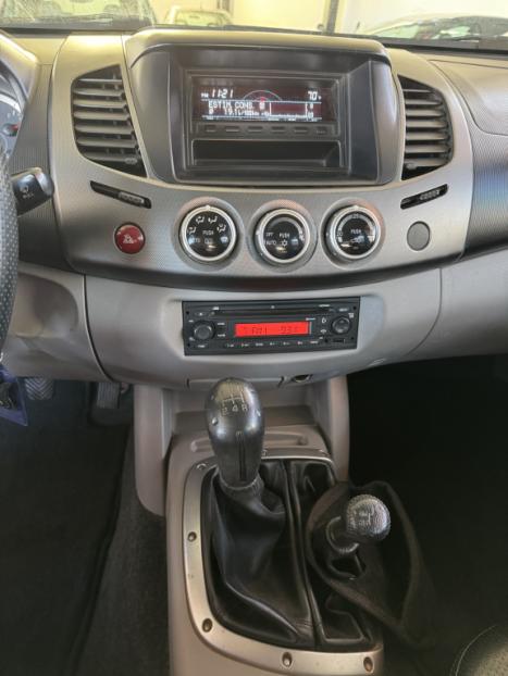 MITSUBISHI L 200 Triton 3.2 16V HPE 4X4 CABINE DUPLA TURBO DIESEL INTERCOOLER AUTOMTICO, Foto 10