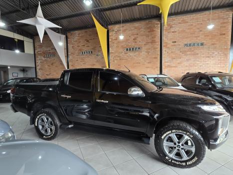 MITSUBISHI L 200 Triton 2.4 16V SPORT HPE-S 4X4 CABINE DUPLA TURBO DIESEL AUTOMTICO, Foto 8